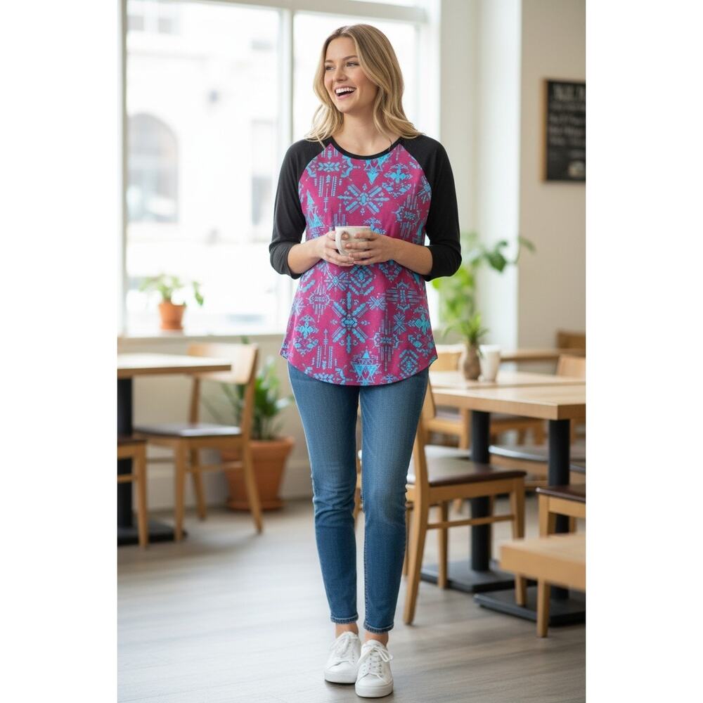 LuLaRoe Randy Top Women's Large NWT Pink Blue Geometric Tribal Print Raglan 3/4‎